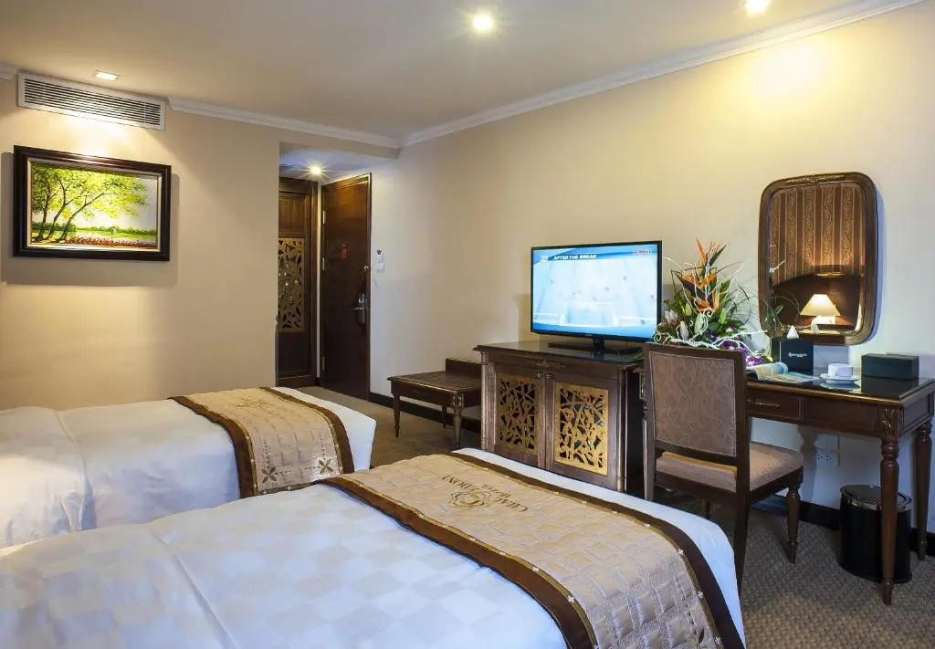 Deluxe Double room with river view (full double bed)