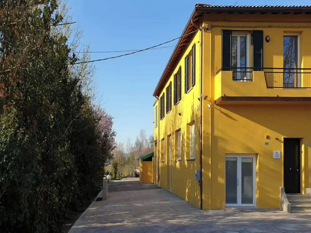 Room-charming Guest Room in Frassino wit