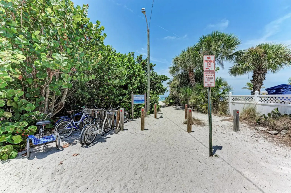 Island Serenity - 6250 Holmes #54