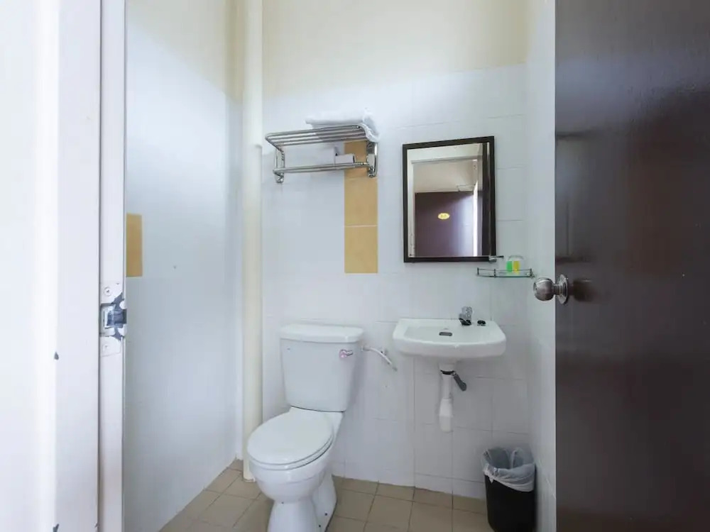World Youth Hotel