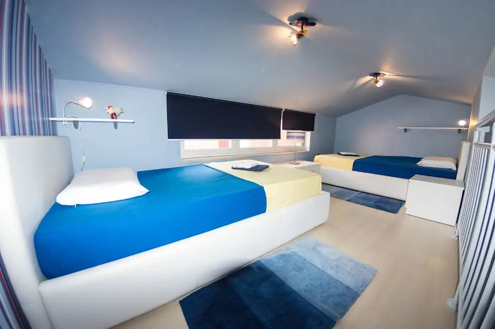 Luxury Three-bedroom Apartment With Amazing Overlook at the sea - фото 13