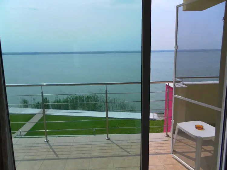Balcony & Terrace