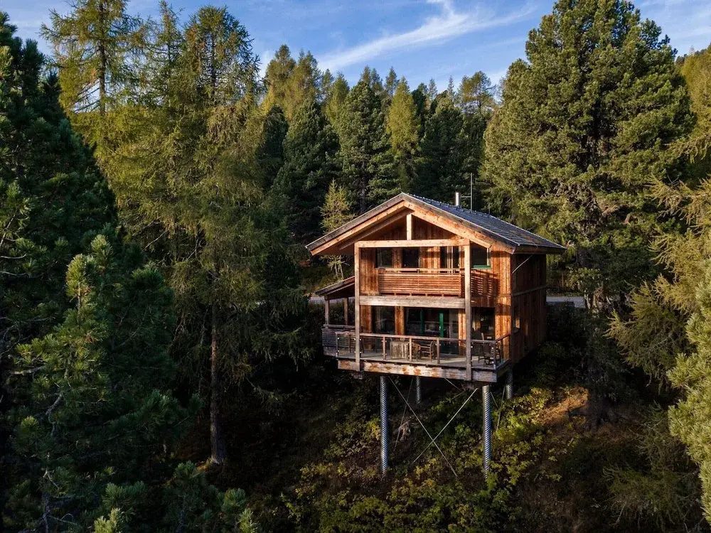 Beautiful Chalet With hot tub