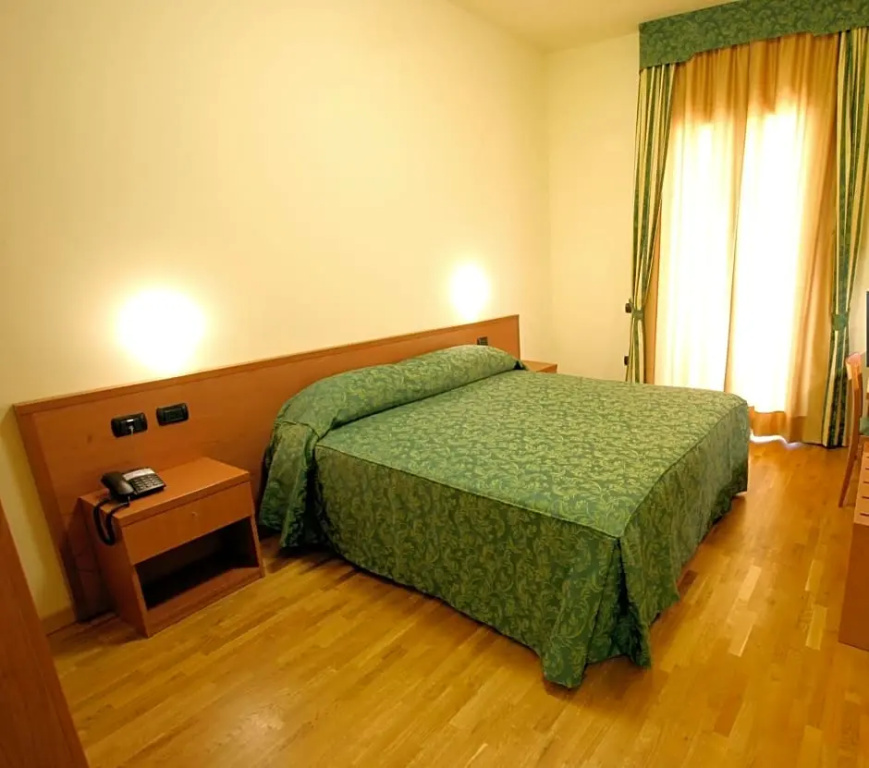 Standard Double room (full double bed)