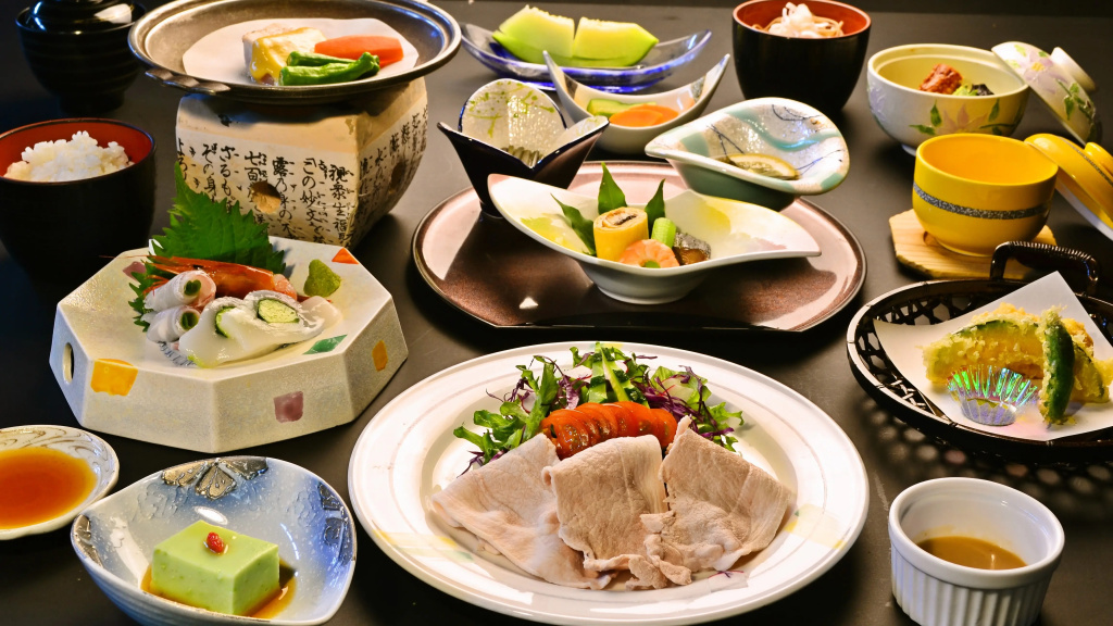 Food & Beverage