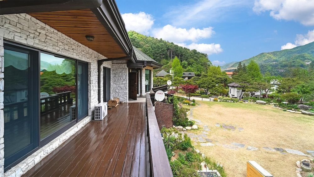 Gapyeong Yeheaden Pension