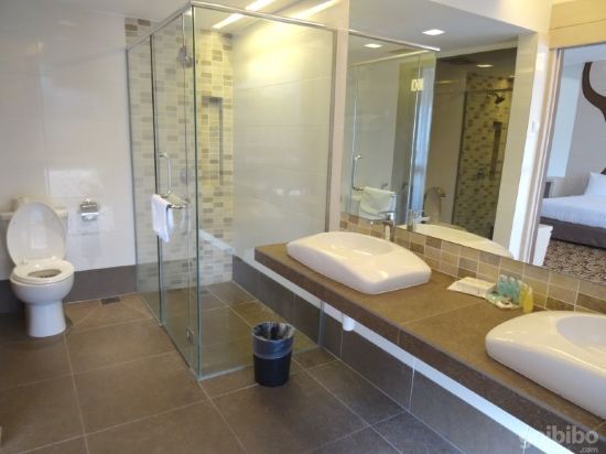 The 5 Elements Hotel