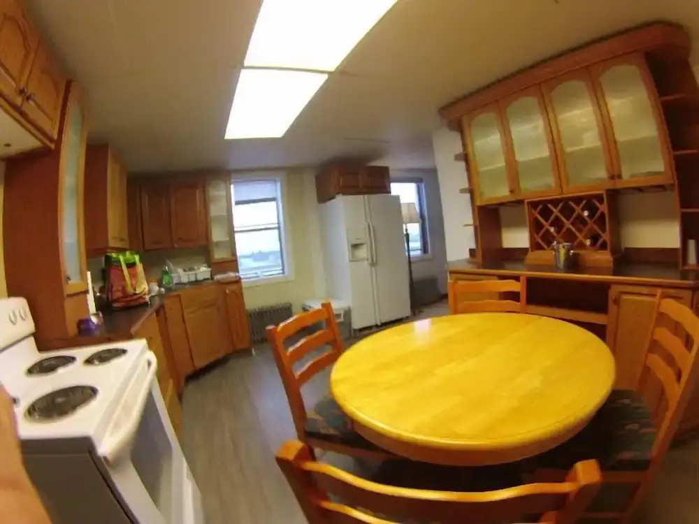 3 Bedrooms Sextuple Apartment