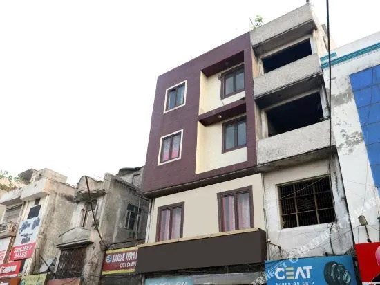 New Friends Hotel by OYO Rooms