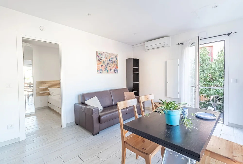 Voir la photo 2 — T2 Garden Close to Amenities MC