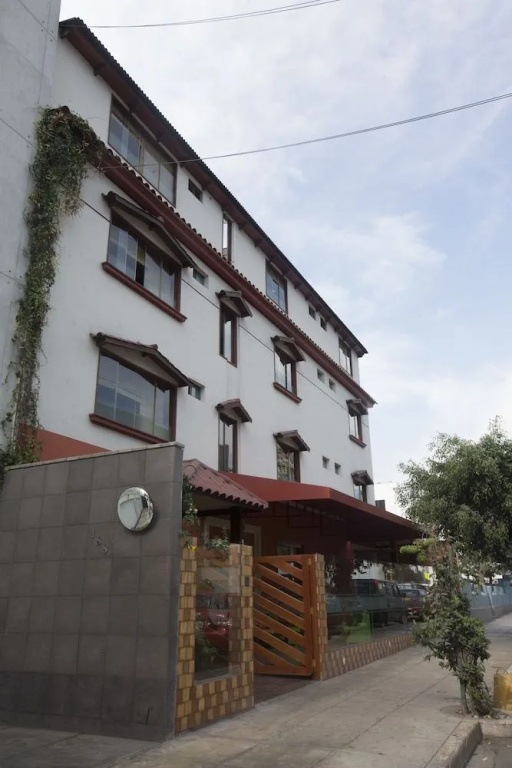 Hotel Tinkus Inn