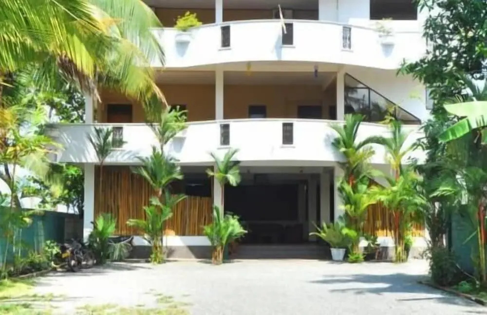 Green Shadows Beach Hotel