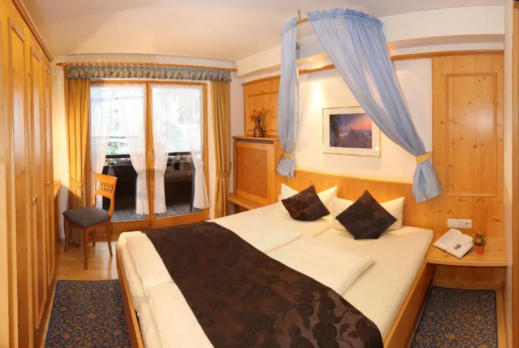 Standard Double room (full double bed)