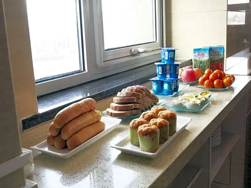 Food & Beverage