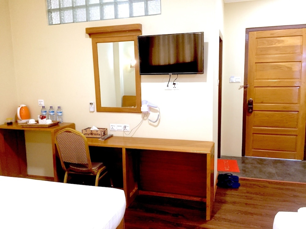 Inle Strand Hotel — 3