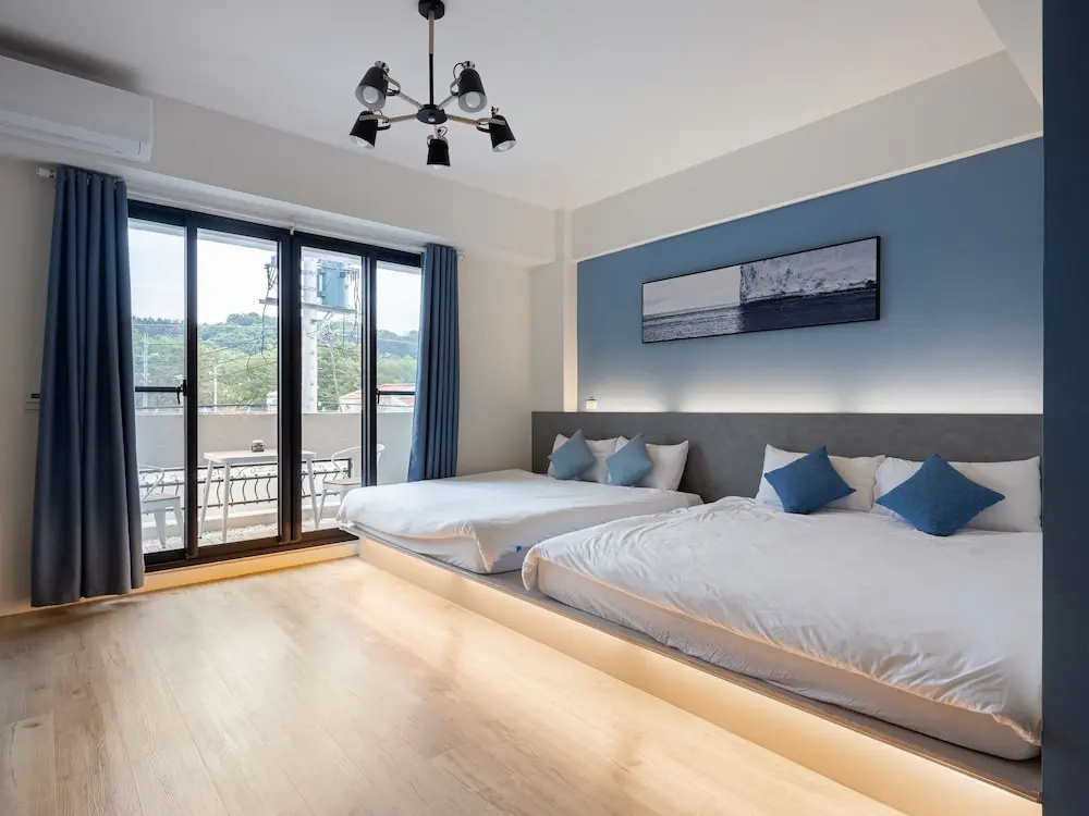 Standard Quadruple room with balcony