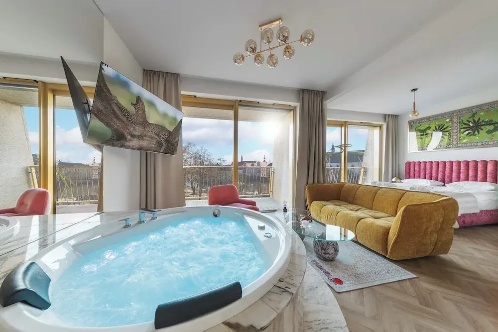 Deluxe Apartment