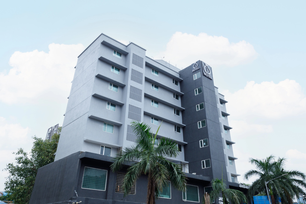 J ESVI Hotels