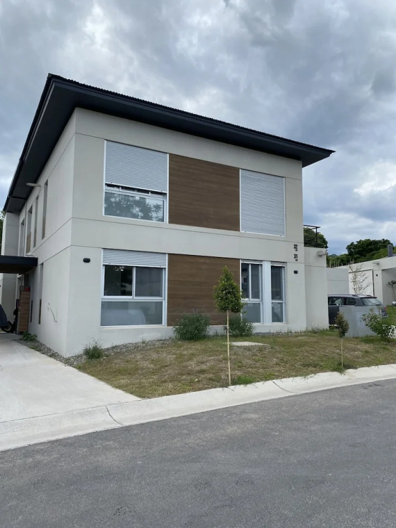 Fantastico Duplex Con Jardin y Piscina