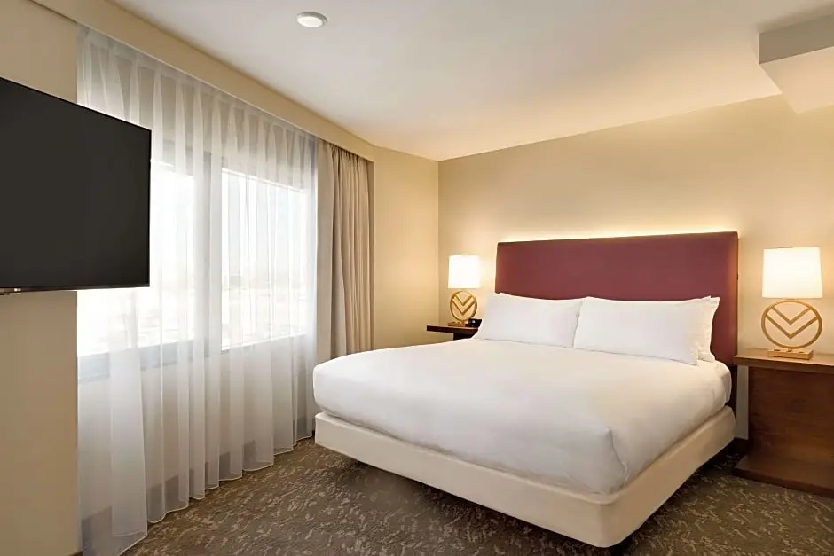 Embassy Suites by Hilton Phoenix Downtown North - Chambres