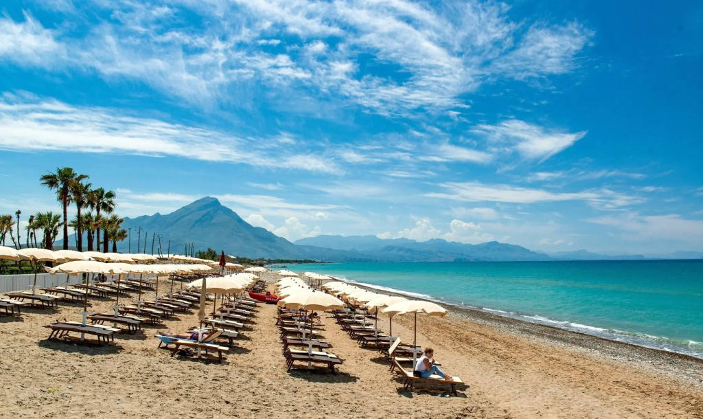 Beach & Waterfront