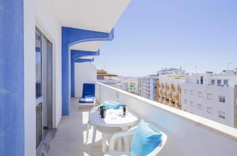 Balcony & Terrace