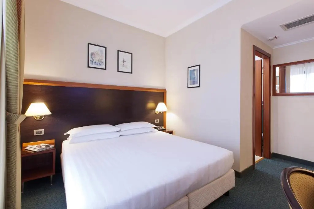 Superior Double room (full double bed)