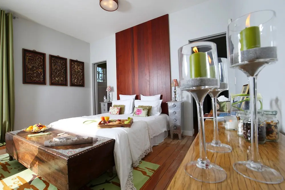 Suite with balcony and with bay view