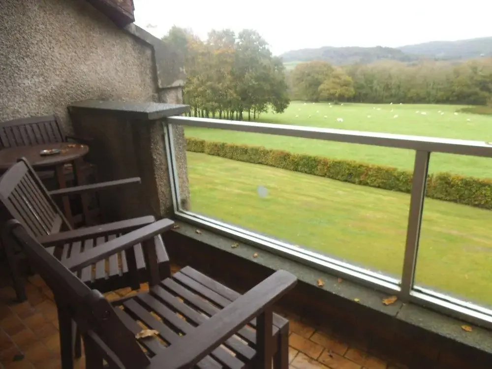 Balcony & Terrace