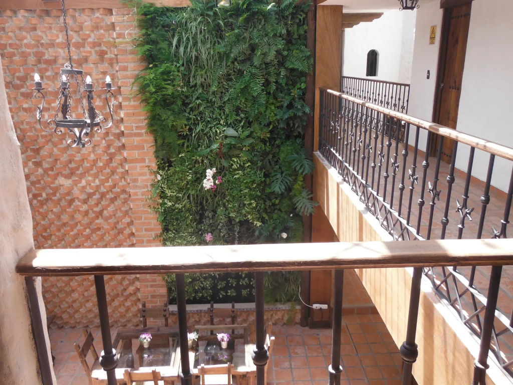 Balcony & Terrace