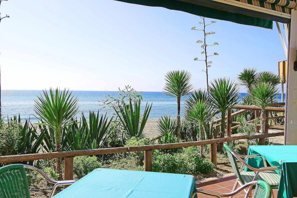 1151 Beachfront 2. Line 7 Bedroom 2 Apartments Together Dircet Dunes