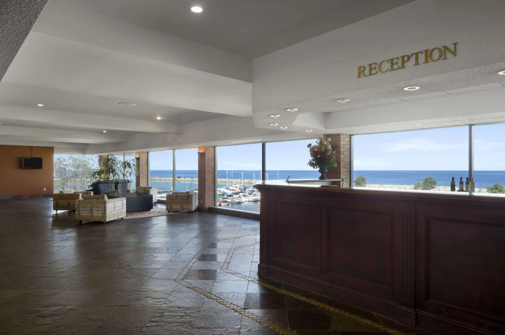 Lobby & Reception