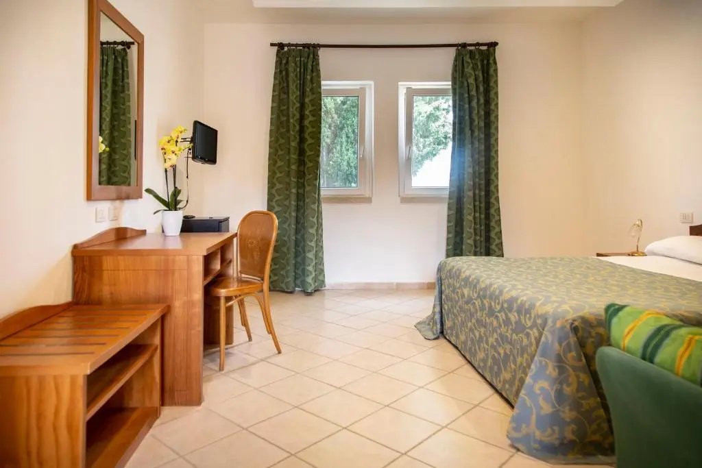 Color Dolmen Family Village - Chambres