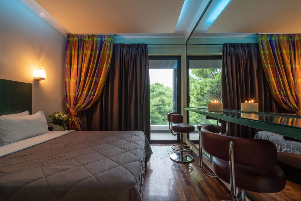 Superior Double room (full double bed)