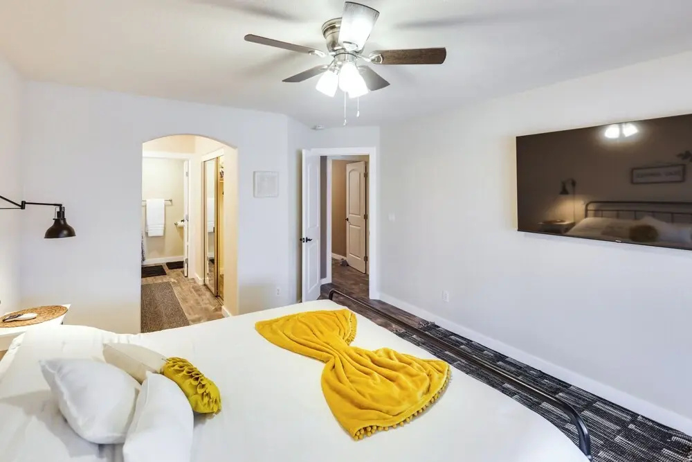Bullhead City Oasis w/ Fire Pit + Mtn View! — фото 2
