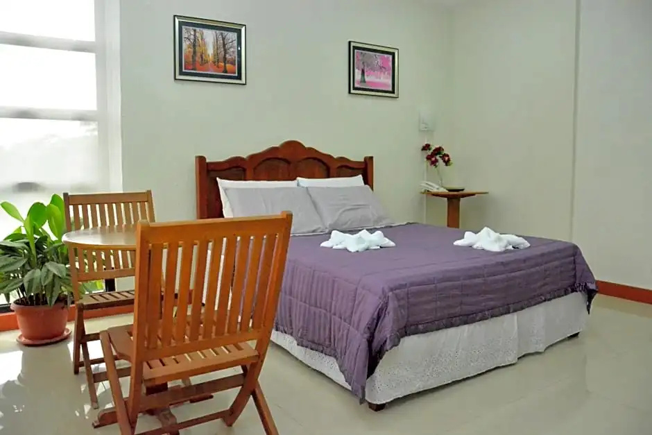 Deluxe Double room (full double bed)