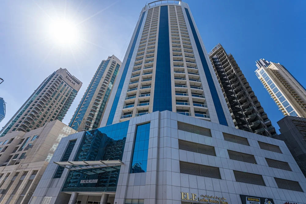 HiGuests - Burj Al Nujoom Tower