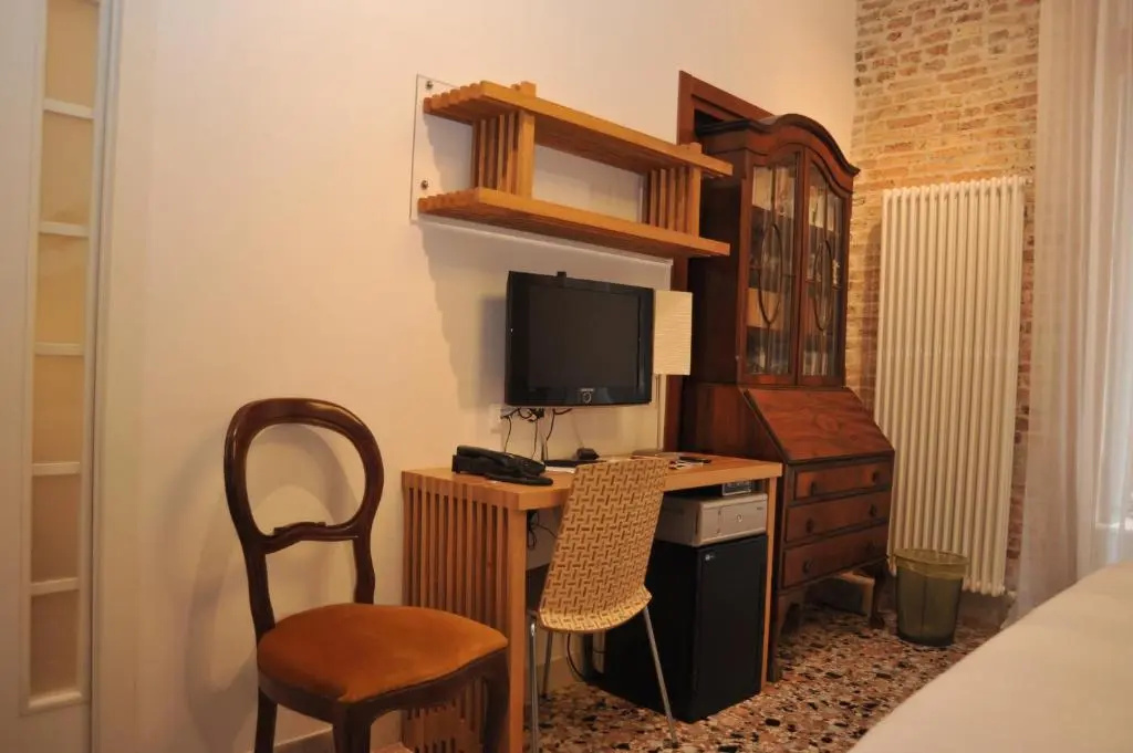 Superior Double room (full double bed)