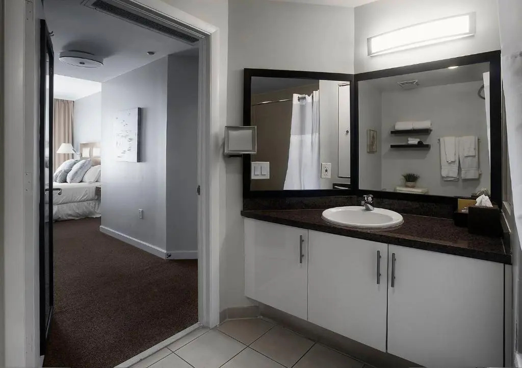 Mutiny Park by SoFLA Vacations - Chambres