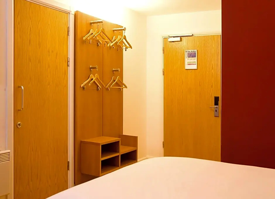 ibis Swansea - Chambres