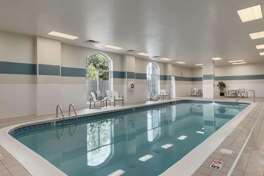 Embassy Suites by Hilton Cleveland Rockside - Général