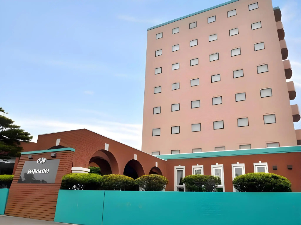 East Harbor Hotel