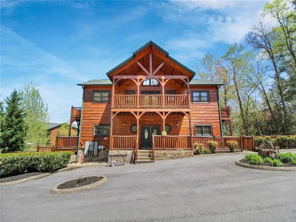 Big Sky Lodge II - Seven Bedroom Cabin