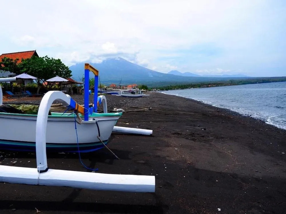 Beach & Waterfront