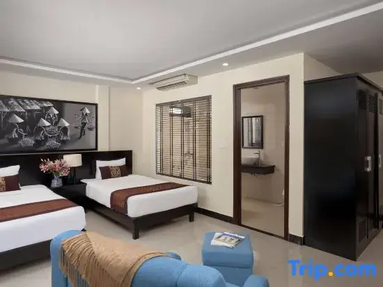 Deluxe Double room with balcony (full double bed)