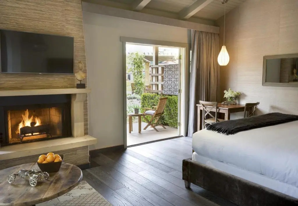 Luxury Double room (full double bed)