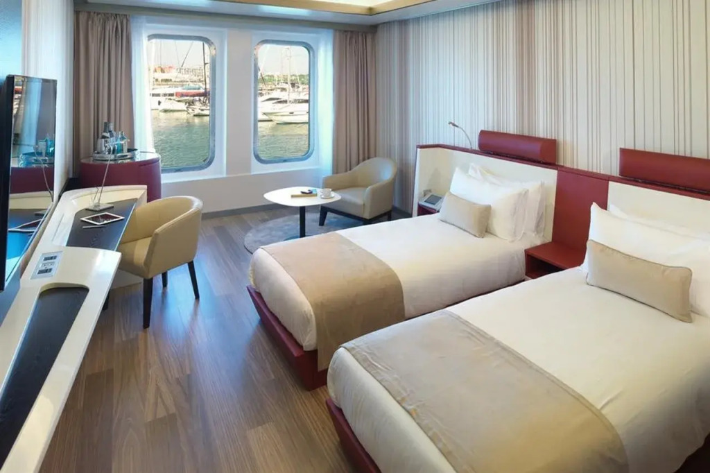 Sunborn Gibraltar Yacht Hotel Resort — фото 6