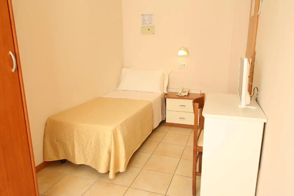 Economy room