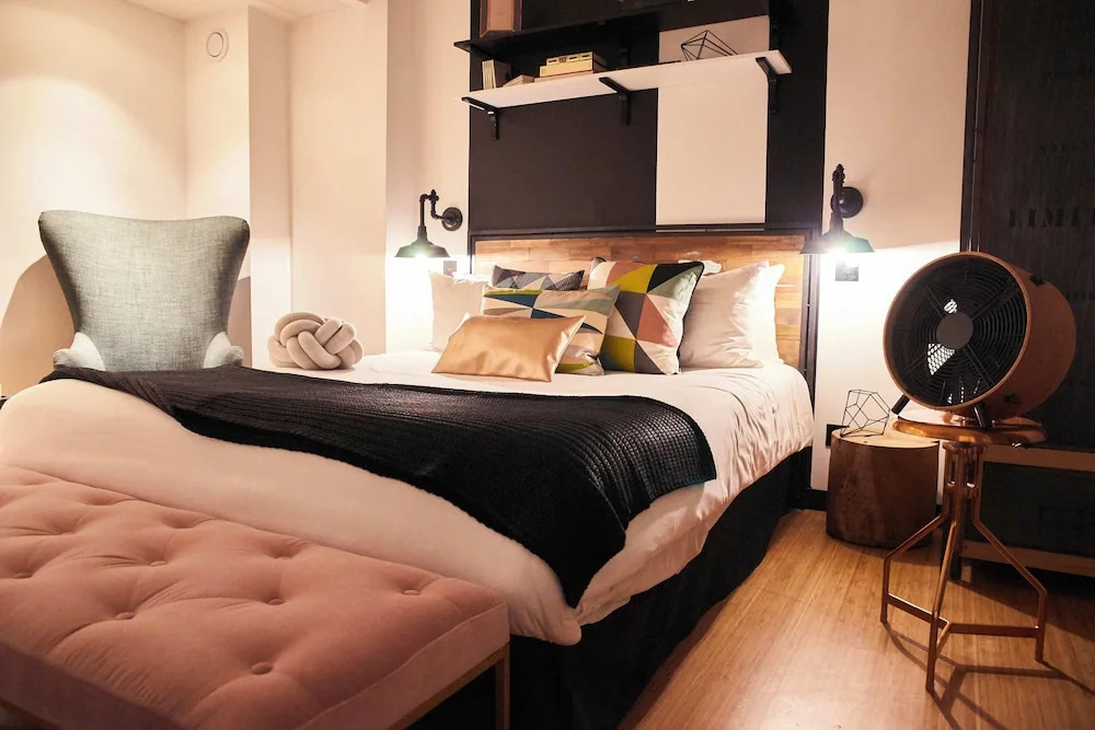 Madrigal hotel 184