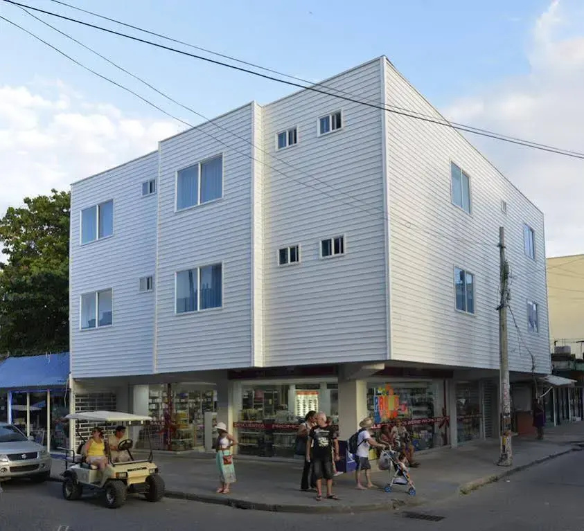 Apartamentos Tropical Breeze